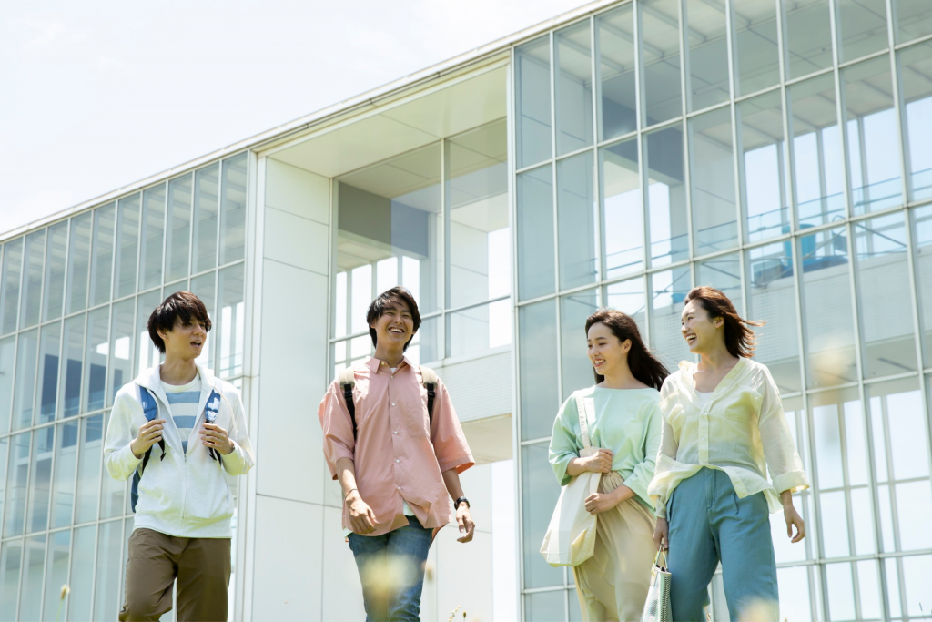 卒業生が語る日本の英語学位プログラムガイド